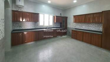 7 Bedroom Villa for Sale in Mawaleh
