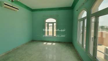 8 Bedroom Villa for Rent in Mawaleh