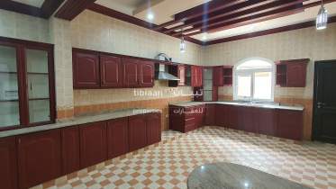8 Bedroom Villa for Rent in Mawaleh