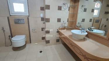 8 Bedroom Villa for Rent in Mawaleh