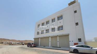 شقق ومكاتب للإيجار بالمسفاة