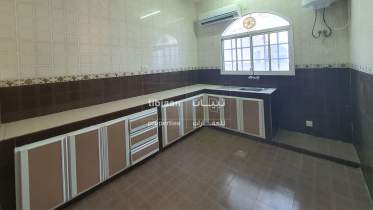 8 Bedroom Villa for Rent in Ansab