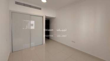 شقة حديثة للبيع في بوشر