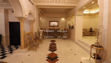 فيلا راقية للبيع في القرم