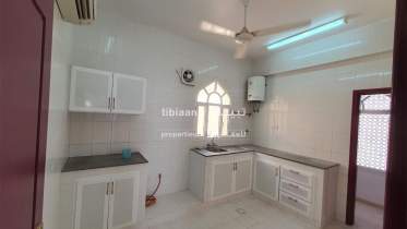 شقة من غرفتين للايجار في الحيل الشمالية