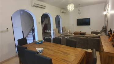 4 Bedrooms Twin villa for Sale in Alhail North
