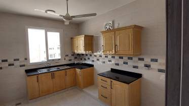 Residential Commercial villa for rent in Athaiba