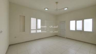 توين فيلا تجارية للايجار في الموالح الجنوبية