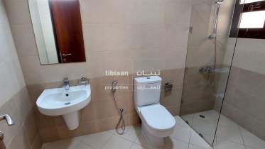 شقق بها 3 غرف, للايجار في تلال القرم