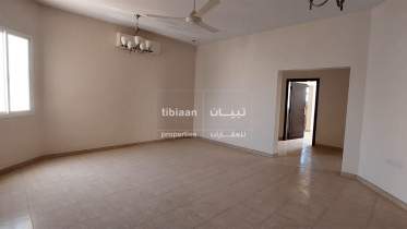 شقة بثلاث غرف نوم للايجار في القرم