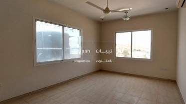 شقة بثلاث غرف نوم للايجار في القرم