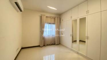 5 Bedrooms Villa for Sale in Al Seeb