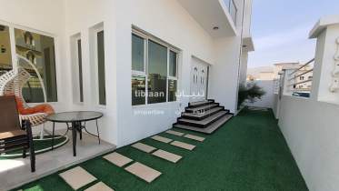 7 Bedrooms Villa for Rent in Awabi