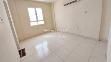 شقة للإيجار في العامرات