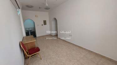 شقة سكنية للأيجار في المعبيلة