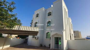 Villa for Sale in Alhail North