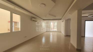 Townhouse for rent with 6 bedrooms in Al Athaiba