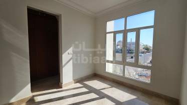 Villa for rent in Al Mawaleh North