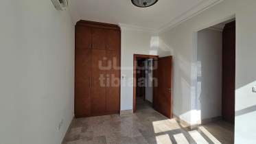Villa for rent in Al Mawaleh North