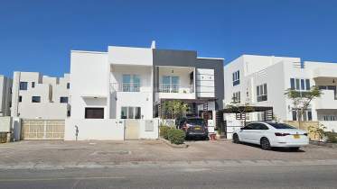 Twin Villa for rent in al khoudh 6