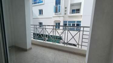 Flat for rent in Shatti Al Qurum