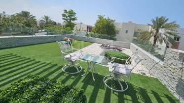 Luxurious fully furnished villa for rent in Al Mouj