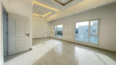 3 modern villas for sale in Al Amarat