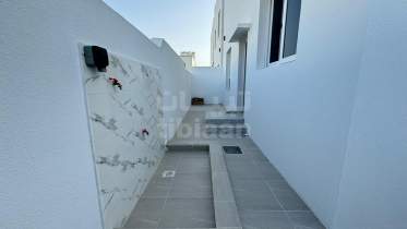 3 modern villas for sale in Al Amarat