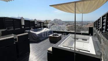 Villa for Sale in Qurum Heights