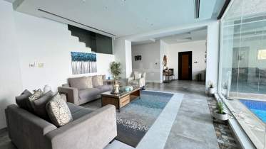 فيلا راقية مؤثثة للبيع من ٨ غرف نوم في الحيل