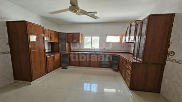 Spacious Villa for Rent in Al Azaiba