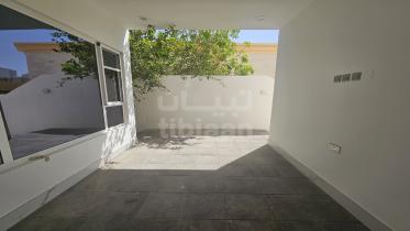 Twin Villa for Rent in Al Mawaleh North