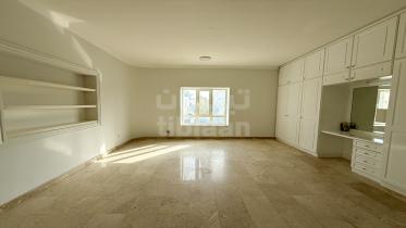 فيلا للإيجار في الحيل الجنوبية