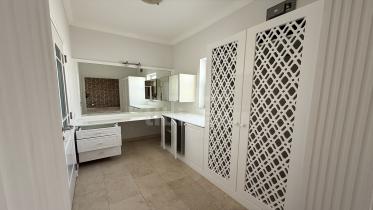 فيلا للإيجار في الحيل الجنوبية