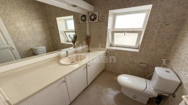 فيلا للإيجار في الحيل الجنوبية