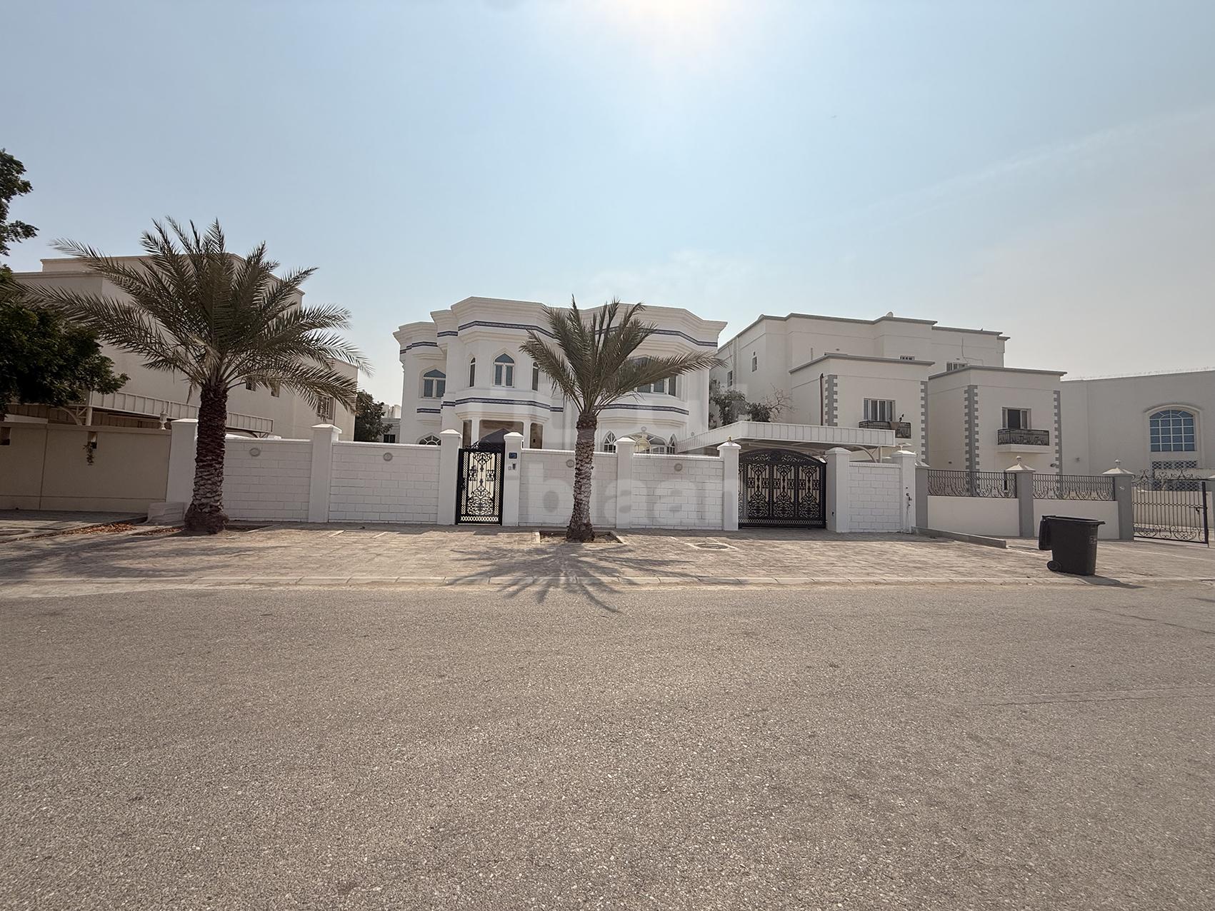 Spacious 6-Bedroom Standalone Villa for Rent in Al Azaiba