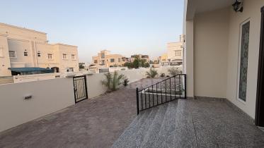 فيلا مستقلة (سوبر كورنر) للبيع في الموالح الجنوبية