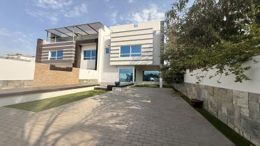 Modern Twin Villa for Rent in Al Ghubrah North
