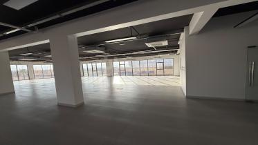 Two floor showroom | Al Amerat
